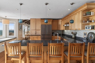Welcome to 10 Sunny Bank Road in beautiful Cape Elizabeth -- a - photo 6