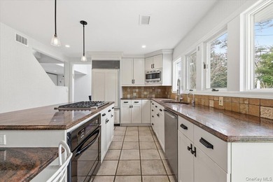 Welcome to this turn-key, move-in ready Colonial set on an - photo 12
