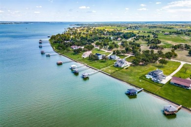 Lake Lot For Sale in Corsicana, Texas