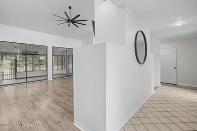 Adorable home in Diamondhead featuring stainless steel - photo 8