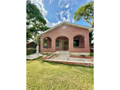 Lake Home For Sale in Lake Worth, Texas