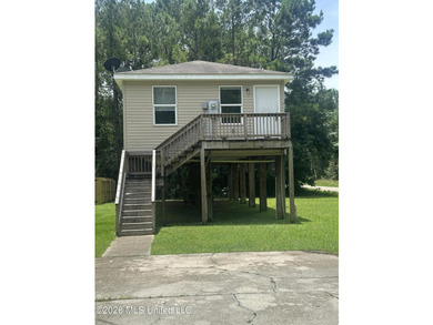 Great starter home or investment property! Located on a corner - photo 1