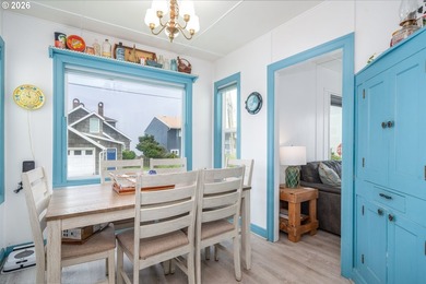 Coastal Living at Its Best: Experience the charm of Oregon's - photo 11