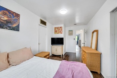 Welcome to 32 Beverly Street in Islip, a spacious Colonial - photo 17