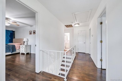 Welcome to 32 Beverly Street in Islip, a spacious Colonial - photo 18