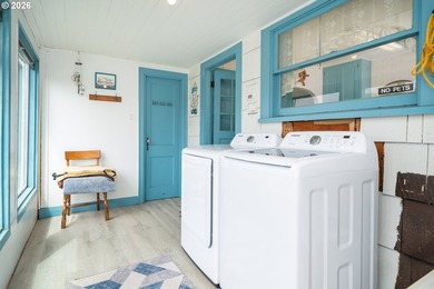 Coastal Living at Its Best: Experience the charm of Oregon's - photo 18