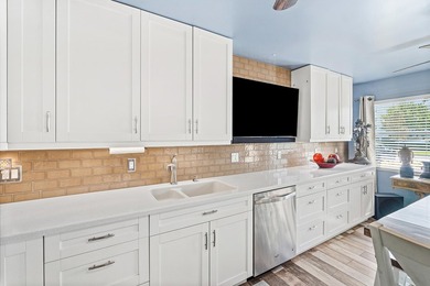 This beautiful, ground-floor, corner unit is full of wonderful - photo 2