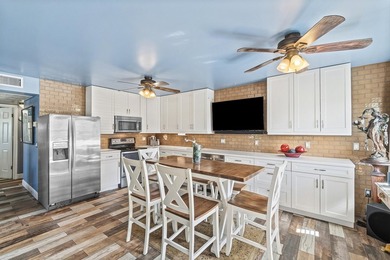 This beautiful, ground-floor, corner unit is full of wonderful - photo 5