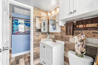 This beautiful, ground-floor, corner unit is full of wonderful - photo 9