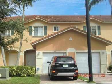 **Beautiful 3-Bedroom, 2.5-Bath Townhome in Gated Monte Carlo** - photo 1