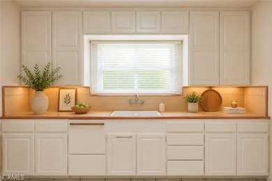 Charming North Long Beach bungalow with great bones and room to - photo 3