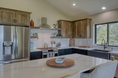 Lake Roosevelt Custom-Built Home in Fruitland, Washington - photo 9