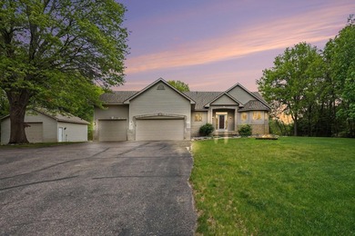 Immaculate walkout rambler nestled on 2 secluded acres in East - photo 1