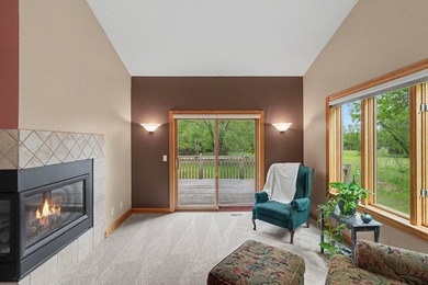 Immaculate walkout rambler nestled on 2 secluded acres in East - photo 5