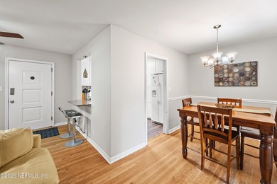 Welcome to your move-in-ready retreat just steps from NAS - photo 4