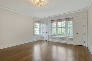 Exceptional & Grand 7-Bd. Shingle-Style Mansion with Pool & - photo 31