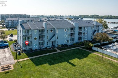 Lake Condo For Sale in Port Clinton, Ohio