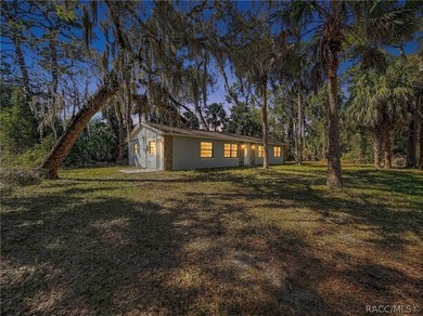 This property has a separate studio with full kitchen. Welcome - photo 1