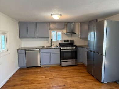 Corner Lot 2Bedroom, 1Bath Home MoveIn Ready! Welcome to this - photo 10