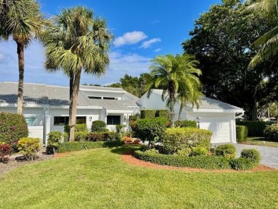 Lake Home For Sale in Boynton Beach, Florida