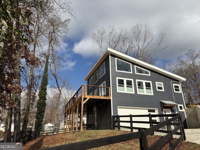 Lake Lanier Home For Sale in Cumming Georgia