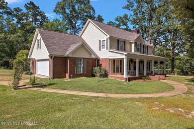 Southern charm in a scenic setting! Welcome to 402 Springwood - photo 3