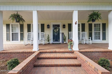 Southern charm in a scenic setting! Welcome to 402 Springwood - photo 6