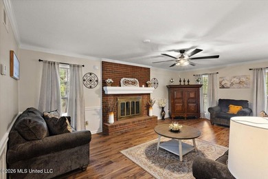 Southern charm in a scenic setting! Welcome to 402 Springwood - photo 9