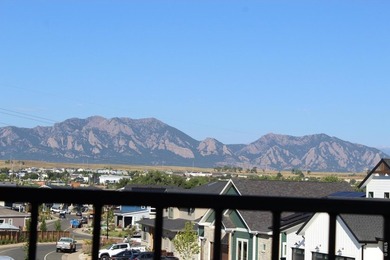 Welcome to this exquisite custom-built home nestled in the heart - photo 3