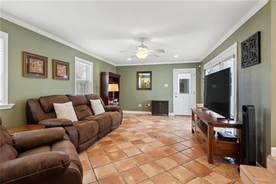 Located on a great block in the heart of Lakeview, this - photo 12