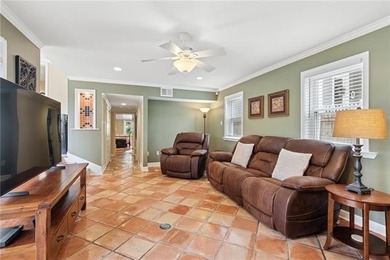 Located on a great block in the heart of Lakeview, this - photo 13