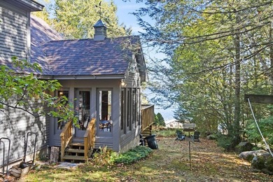 SEBAGO LAKE - Jordan Bay Waterfront! Privately nestled down a - photo 18