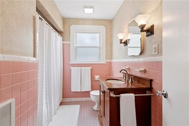 Located on a great block in the heart of Lakeview, this - photo 20