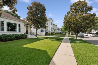 Located on a great block in the heart of Lakeview, this - photo 27