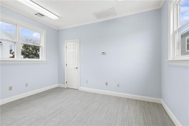 Located on a great block in the heart of Lakeview, this - photo 29