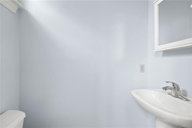 Located on a great block in the heart of Lakeview, this - photo 32