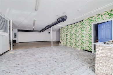 Shopping center with seven prime retail units offered for sale - photo 6
