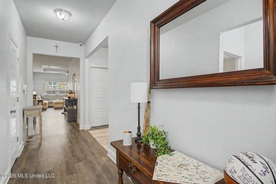 Welcome home to this beautifully maintained brick veneer - photo 2