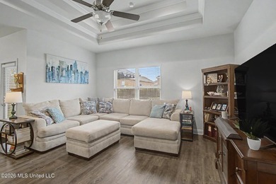 Welcome home to this beautifully maintained brick veneer - photo 6