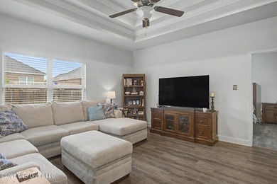 Welcome home to this beautifully maintained brick veneer - photo 8