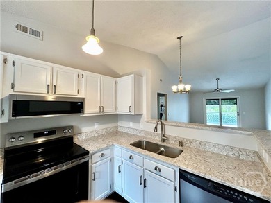 Bright, airy move-in-ready 2-bedroom, 2-bath upstairs condo with - photo 10