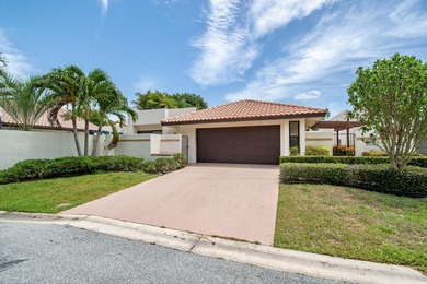 This beautifully updated 3-bedroom, 2-bathroom residence offers - photo 2