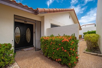 This beautifully updated 3-bedroom, 2-bathroom residence offers - photo 4