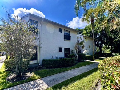 (private lake, pond, coastal) Condo For Sale in Coconut Creek Florida