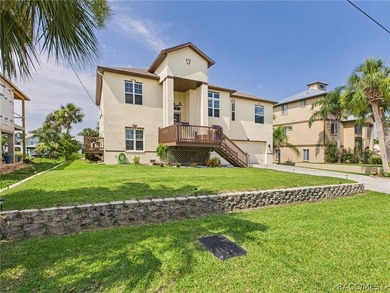 Experience the Best of Crystal River Waterfront Living with - photo 2