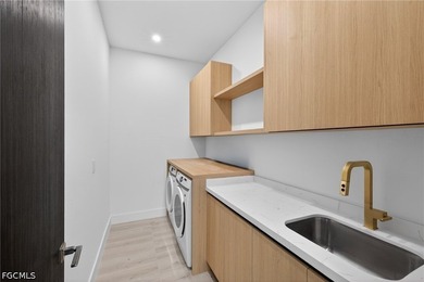 This stunning new residence perfectly blends modern elegance - photo 17