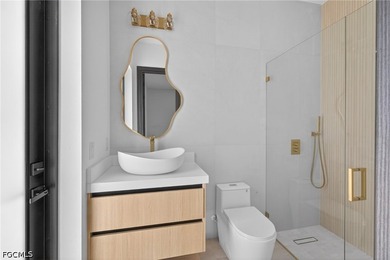 This stunning new residence perfectly blends modern elegance - photo 21