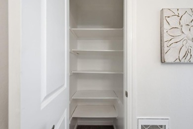 Rare opportunity to own a beautifully remodeled townhouse-style - photo 26