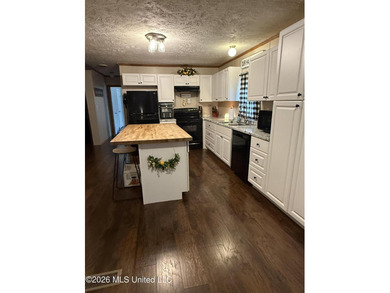 SPACIOUS 4-BEDROOM HOME ON OVER 4 ACRES IN MCHENRY!! Discover - photo 7