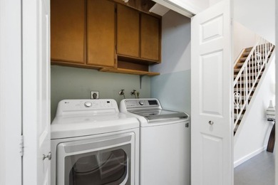 Rare opportunity to own a beautifully remodeled townhouse-style - photo 27